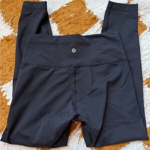 Women’s wunder train leggings size 8. Used